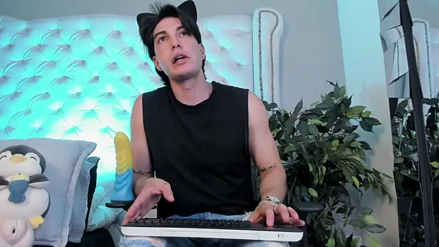 Karimferrer online show from 03.24.26