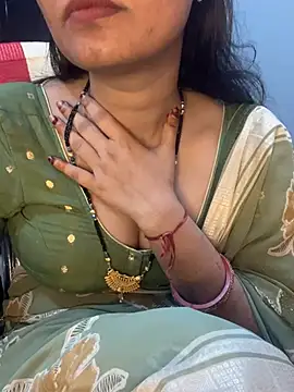 Spicy sari girl online show from 03.01.25