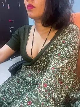 Spicy sari girl online show from 03.07.25