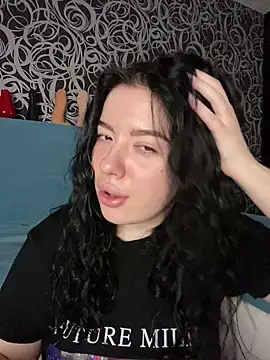 Kimi Ass online show from 12.24.24