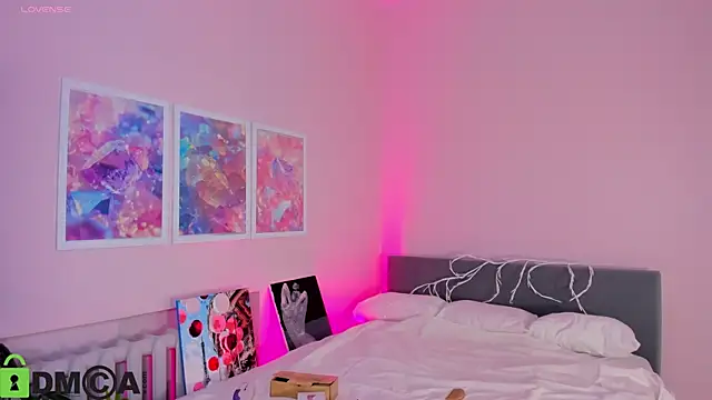 Elis Fox online show from 10.20.25