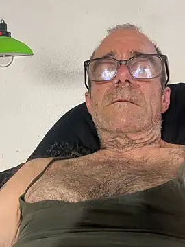 Snapshot of NewPathways4 chatting on 07.04.26 NewPathways4 online show from 07.04.26