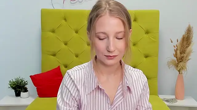 LolaWilsons online show from 02.25.26