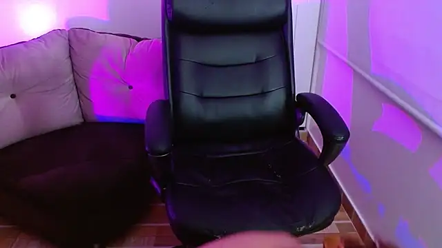 Snapshot of milfrousse chatting on 02.09.26 milfrousse online show from 02.09.26