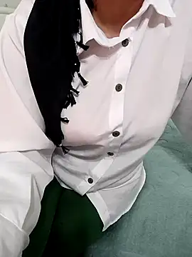 Snapshot of _Sahra_ chatting on 12.02.24 Sahra online show from 12.02.24