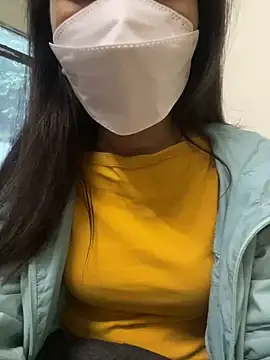 Snapshot of Tuongvy05 chatting on 12.26.24 Tuongvy05 online show from 12.26.24