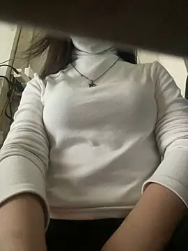 Snapshot of Tuongvy05 chatting on 12.27.24 Tuongvy05 online show from 12.27.24