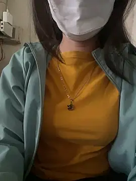 Snapshot of Tuongvy05 chatting on 12.30.24 Tuongvy05 online show from 12.30.24