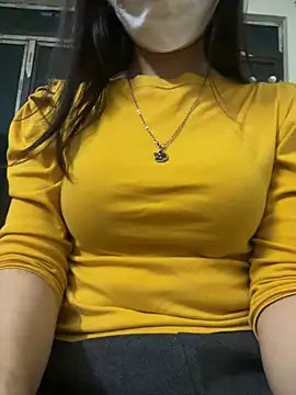 Snapshot of Tuongvy05 chatting on 01.02.25 Tuongvy05 online show from 01.02.25