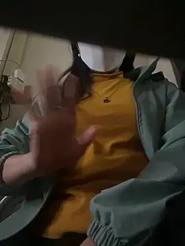 Snapshot of Tuongvy05 chatting on 01.18.25 Tuongvy05 online show from 01.18.25