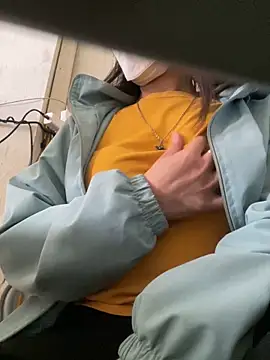 Snapshot of Tuongvy05 chatting on 01.20.25 Tuongvy05 online show from 01.20.25