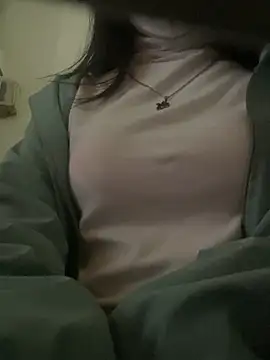 Snapshot of Tuongvy05 chatting on 01.21.25 Tuongvy05 online show from 01.21.25