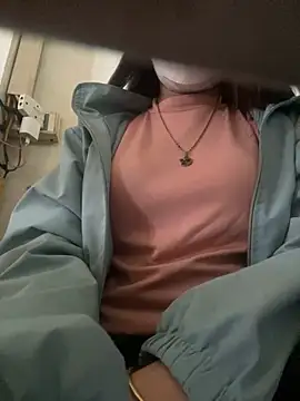 Snapshot of Tuongvy05 chatting on 01.22.25 Tuongvy05 online show from 01.22.25