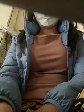 Snapshot of Tuongvy05 chatting on 02.25.25 Tuongvy05 online show from 02.25.25