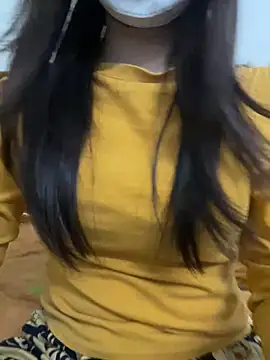 Snapshot of Tuongvy05 chatting on 03.20.25 Tuongvy05 online show from 03.20.25