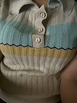 Snapshot of Tuongvy05 chatting on 11.04.25 Tuongvy05 online show from 11.04.25