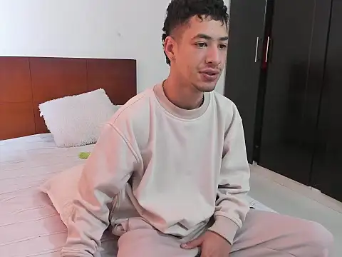 Chandler ken online show from 10.20.25