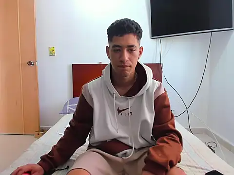 Snapshot of Chandler_ken chatting on 11.19.25 Chandler ken online show from 11.19.25