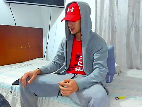 Snapshot of Chandler_ken chatting on 11.29.25 Chandler ken online show from 11.29.25