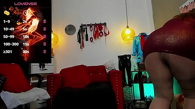 Snapshot of LiaTaylorr chatting on 03.10.25 LiaTaylorr online show from 03.10.25