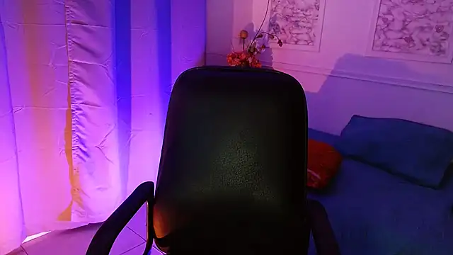 Susana hank2 online show from 02.22.25