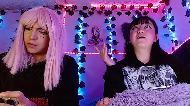 Snapshot of the_lesbian_game chatting on 01.30.25 the lesbian game online show from 01.30.25