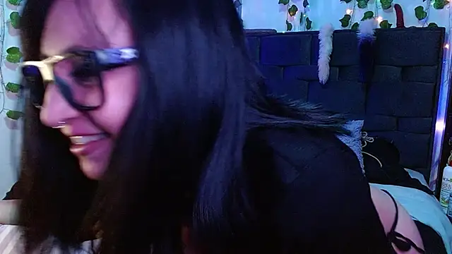 Snapshot of the_lesbian_game chatting on 03.17.25 the lesbian game online show from 03.17.25