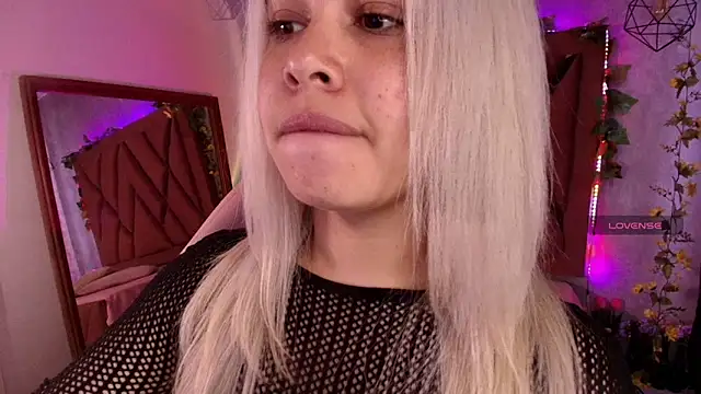 Haelycute online show from 09.10.25