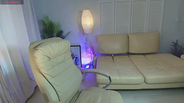Daniela Kitty  online show from 06.25.26