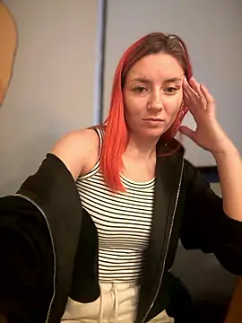 Snapshot of Crazy-Rosa chatting on 12.01.24 Crazy-Rosa online show from 12.01.24