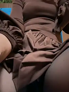 Snapshot of Crazy-Rosa chatting on 12.29.24 Crazy-Rosa online show from 12.29.24