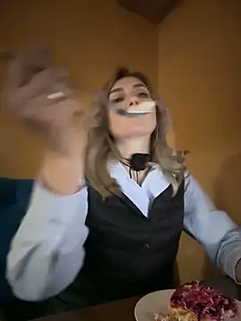 Snapshot of Crazy-Rosa chatting on 01.31.25 Crazy-Rosa online show from 01.31.25