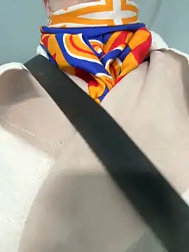 Snapshot of Crazy-Rosa chatting on 02.14.25 Crazy-Rosa online show from 02.14.25