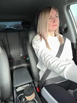 Snapshot of Crazy-Rosa chatting on 03.13.25 Crazy-Rosa online show from 03.13.25