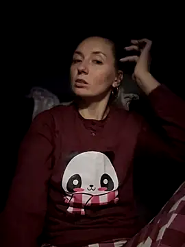 Snapshot of Crazy-Rosa chatting on 10.09.25 Crazy-Rosa online show from 10.09.25