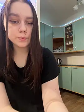 Marylallka5 online show from 02.04.25