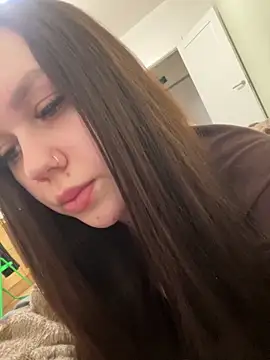 Marylallka5 online show from 12.23.25