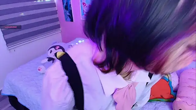 Miwa violet online show from 12.19.25