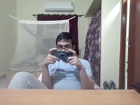 THE NAKED BOY online show from 10.08.25