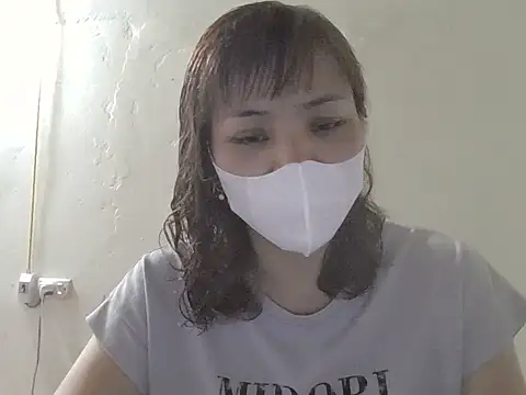 Snapshot of Angela-Eira chatting on 05.06.26 Angela-Eira online show from 05.06.26