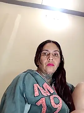 Snapshot of Dakary_hot chatting on 10.02.25 Dakary hot online show from 10.02.25