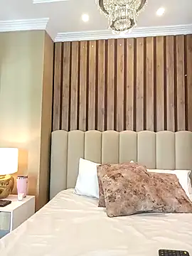 MonicaMoret online show from 02.08.25