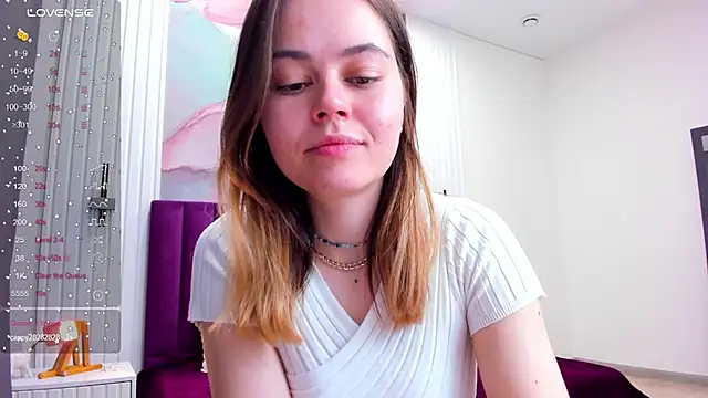 Snapshot of Kelly_Cuutie chatting on 03.21.25 Kelly Cuutie online show from 03.21.25