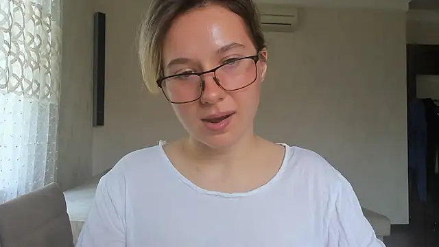 Snapshot of Lilith_lutherlow chatting on 06.27.26 Lilith lutherlow online show from 06.27.26