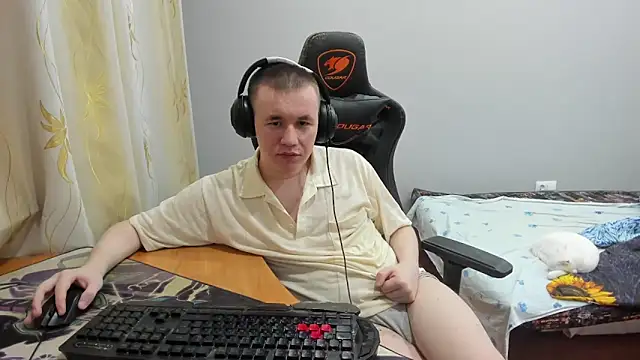 Snapshot of iliaskrislove chatting on 10.03.25 iliaskrislove online show from 10.03.25