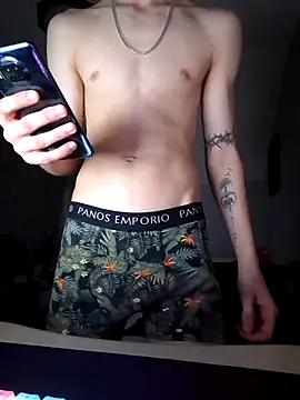 Snapshot of mikxy322 chatting on 03.16.26 mikxy322 online show from 03.16.26