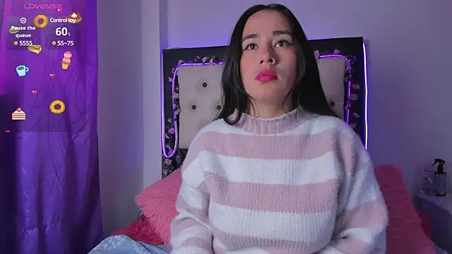 Snapshot of Veeronica_Smith chatting on 02.18.25 Veeronica Smith online show from 02.18.25