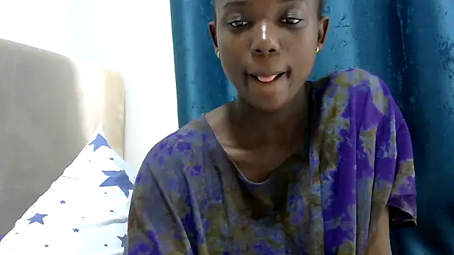 Snapshot of Latiffagodess chatting on 05.17.26 Latiffagodess online show from 05.17.26