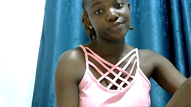 Snapshot of Latiffagodess chatting on 05.27.26 Latiffagodess online show from 05.27.26