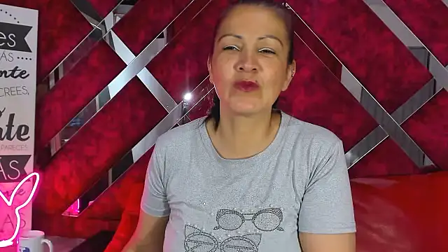 Snapshot of Mulan_sexy01 chatting on 04.07.26 Mulan sexy01 online show from 04.07.26